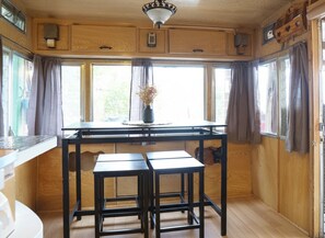 Dining - Unique Cabin with lake views perfect for a getaway (Irwin)