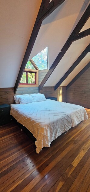 3 chambres, bureau, Wi-Fi gratuit, draps fournis