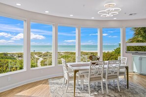 Dining - Direct Beach Access & Pool | 2B Full Oceanview (Holmes Beach)