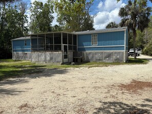 Exterior - Hidden Country Gem Near Town, Springs & Fort Island Beach (Crystal River)