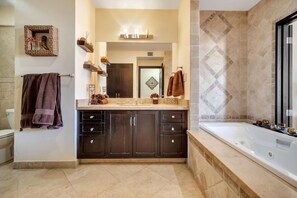 Shower, jetted bath, hair dryer, towels - Beautiful 2-bedroom condo, walking distance to Medano beach and town, in  CSL (cabo san lucas)
