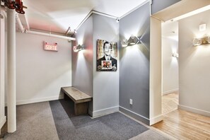 Interior - Les Suites Saint Francois Xavier (Montreal)