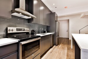 Private kitchen - Les Suites Saint Francois Xavier (Montreal)