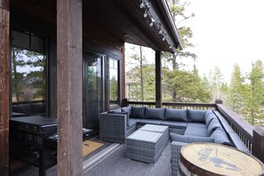 Terrace/patio - Luxury Breck Golf Course Home Hot Tub  Sleeps 14 Near Gondola (Breckenridge)