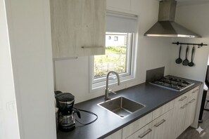 Private kitchen - Vrbo Property (Hoogersmilde)
