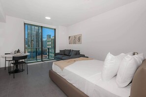 1 bedroom, in-room safe, iron/ironing board, WiFi - Lux Studio | Rooftop Pool & Sunset Views (Miami)
