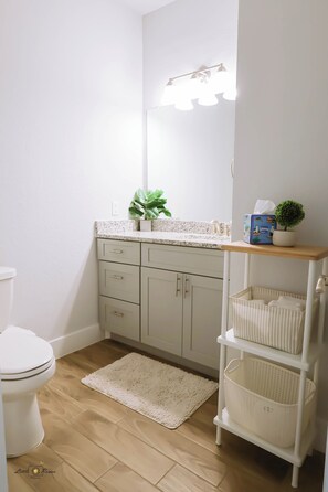 Shower, hair dryer, towels, soap - Down-Town/ Alamo dome/tower of americas/ hemisphere park (San Antonio)