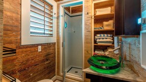 Hair dryer, towels, soap, toilet paper - Pineapple Conch House - 2 BR Old Town Pool Home (Key West)