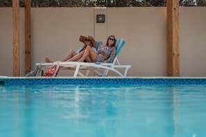 Pool - Totolica - The green flamingo (Sint Willibrordus)