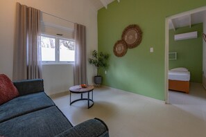 Living area - Chogogo - The green flamingo (Sint Willibrordus)