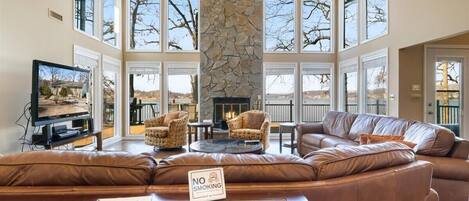 Ferienhaus, Mehrere Betten, Terrasse (661 Scenic View) | Wohnbereich