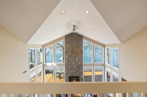 Casa, várias camas, varanda (661 Scenic View) | Parte interna