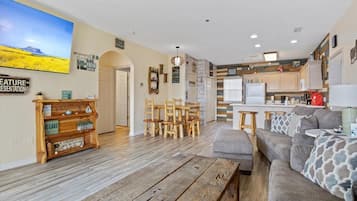Condo, Multiple Beds, Patio (179 Vintage Land 2A) | Living area