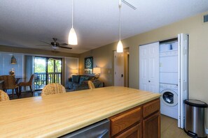 Villa, Mehrere Betten, Terrasse, Poolblick (237 SWS Dr 2A) | Innenbereich