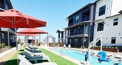The Nest @ Dovetail Cozy Condo in the Hill Country