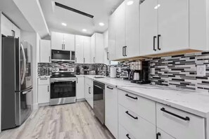 Comfort Villa | Private kitchen