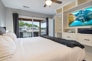 Casa, várias camas, varanda (30826 Windy Lane) | 4 quartos, individualmente decorados, individualmente mobiliados