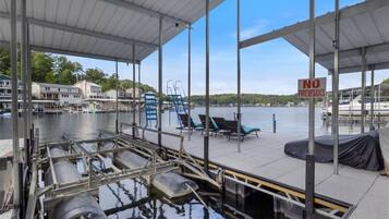 Dock