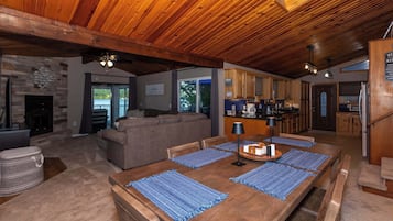Maison, Plusieurs lits, patio (22 Little Sunrise Ln) | Aire de séjour