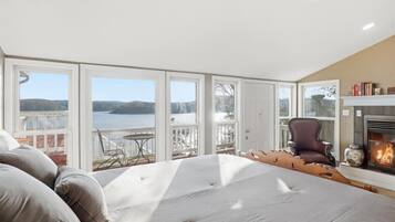 House, Multiple Beds, Patio (2183 Carlson Ct) | 6 bedrooms, bed sheets