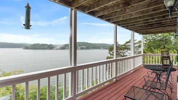 House, Multiple Beds, Patio (2183 Carlson Ct) | View from room