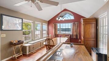 House, Multiple Beds, Patio (2183 Carlson Ct) | 6 bedrooms, bed sheets
