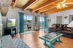 House, Multiple Beds, Patio (48 Kelly Circle) | Living area - Lakefront Home With Huge Views and Great Fishing (Eldon)