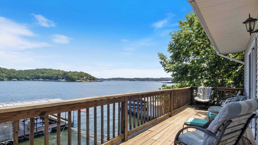 Lakefront Home With Huge Views and Great Fishing