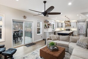 Casa, varias camas, patio (15 Duckling) | Interior
