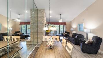 Condo, Multiple Beds, Patio (611 Lazy Days T12) | Interior