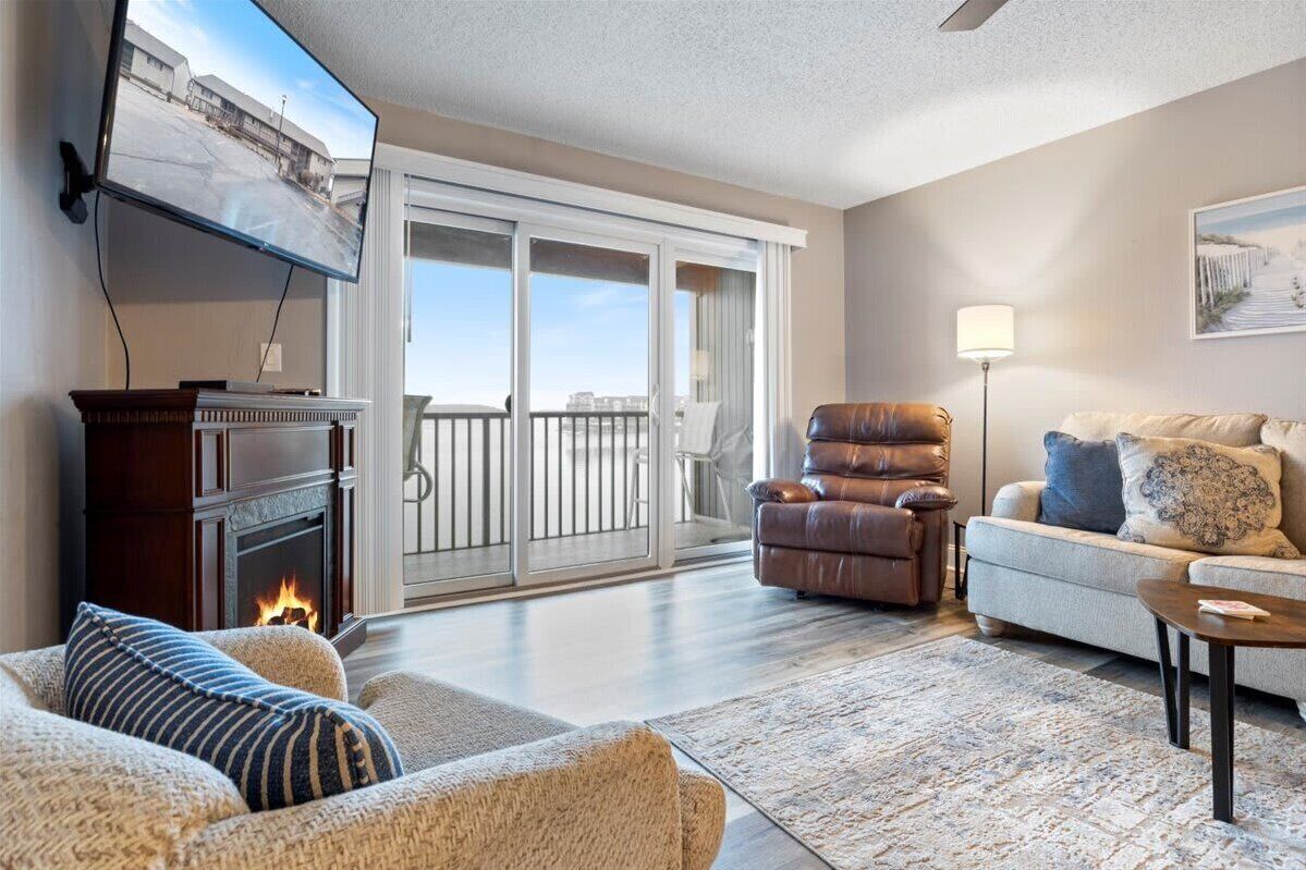 Appartement, meerdere bedden, patio, uitzicht op zwembad (1554 Harbor Pt 303B) | Woonruimte