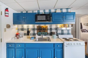 House, Multiple Beds, Patio (31511 Ontario Road) | Private kitchen - Cozy Lake House With Dock (Rocky Mount)