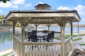 Outdoor dining - Lakeside Lux Where Every Luxury Awaits (Sunrise Beach)