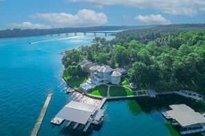 Exterior - Lakeside Lux Where Every Luxury Awaits (Sunrise Beach)