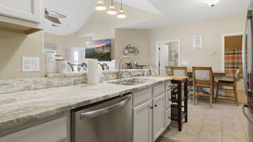 Condo, Multiple Beds, Patio (275 Flynn Road 406 ) | Private kitchen