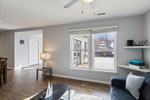 Living area - Lakefront House Next to Camden On The Lake (Lake Ozark)