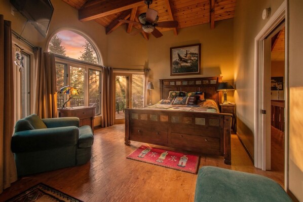 Room - Castle of the Pines (Arnold)