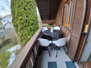 Outdoor dining - Vrbo Property (Dießen am Ammersee)