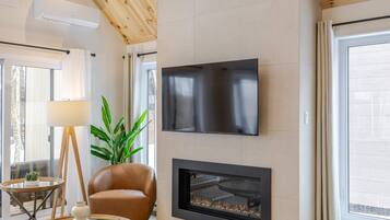 TV, fireplace, offices