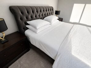 6 habitaciones, tabla de planchar con plancha y wifi gratis 