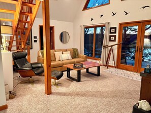 TV - All-Season A-Frame with Private Swimming Dock and Great Fishing (Barnett)