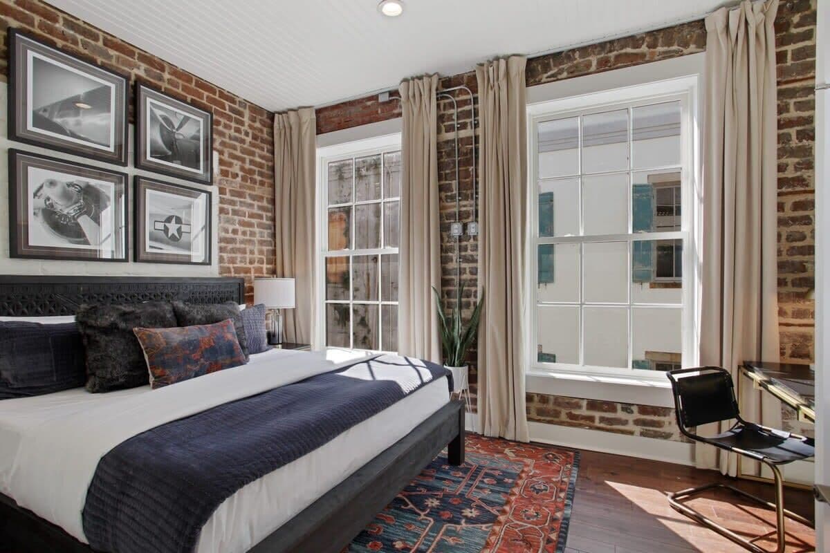 4 habitaciones, escritorio, tabla de planchar con plancha y wifi gratis 