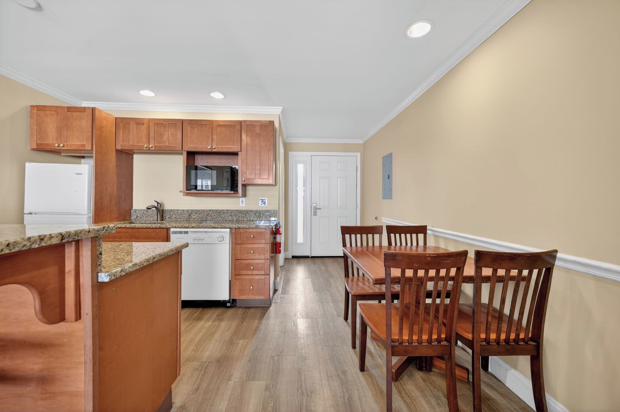 Suite | Tempat makan