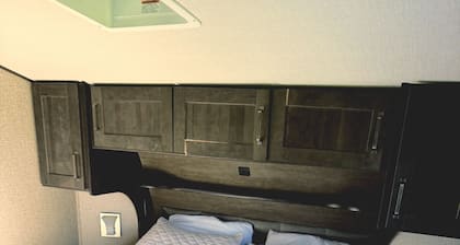 Modern Spacious RV Retreat w/ Full Kitchen & Cozy Comforts