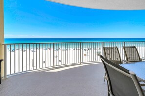 Condo, várias camas (Emerald Isle 508) | Praia | Na praia 