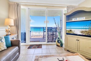 Condo, várias camas (Emerald Isle 508) | Área de estar