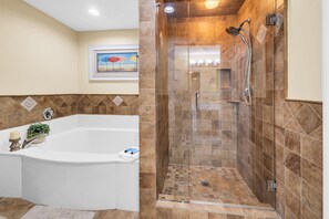 Condo, Multiple Beds (Emerald Isle 508) | Bathroom - Emerald Isle 508 (Panama City Beach)