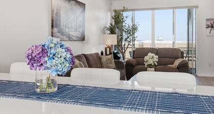 Modern Hideaway with Private Terrace in Downtown