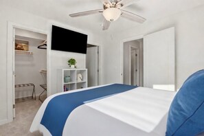 2 bedrooms, desk, iron/ironing board, free WiFi