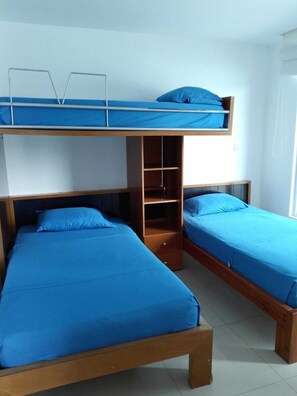 6 bedrooms, WiFi